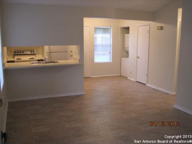 5515 Lochmoor Apt 2, San Antonio, TX 78244