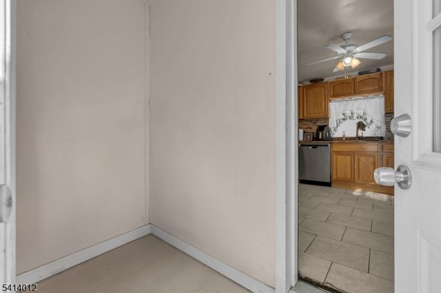 128 S Arlington Ave, East Orange City, NJ 07018