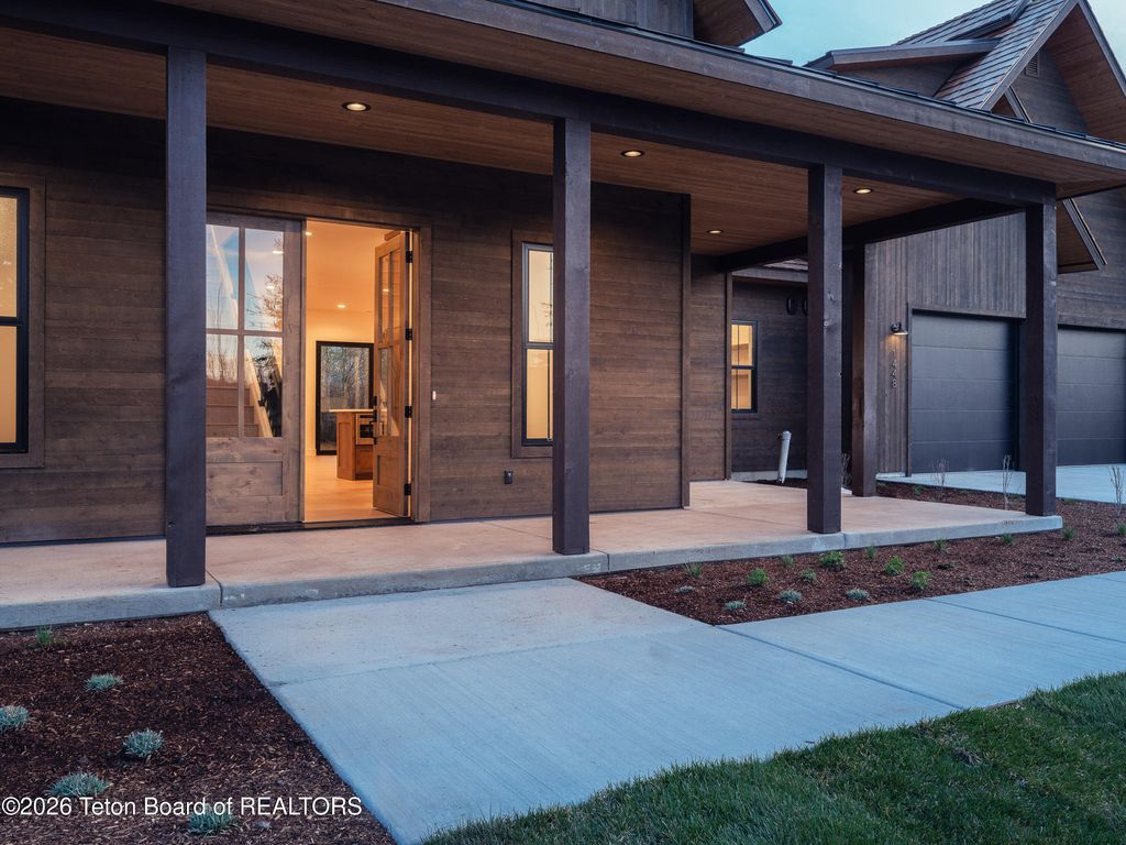 1448 CREVASSE Court, Driggs, ID 83422 photo 5