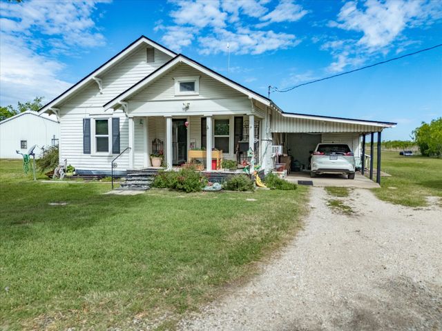 2414 E Ennis Avenue A, Ennis, TX 75119