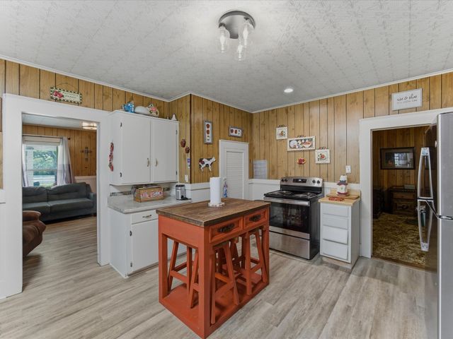 2414 E Ennis Avenue A, Ennis, TX 75119