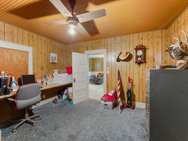 2414 E Ennis Avenue A, Ennis, TX 75119