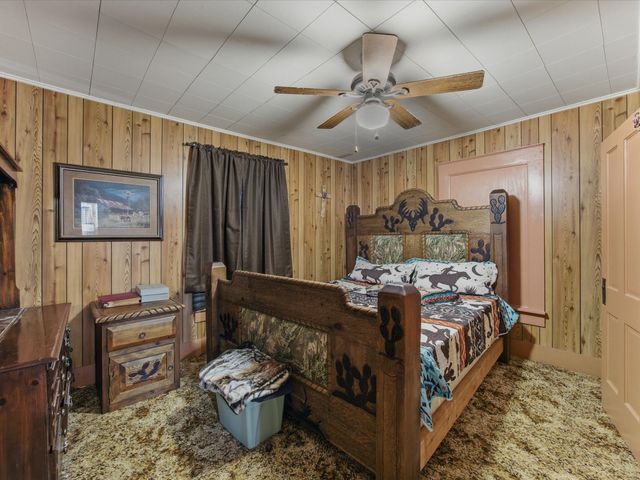 2414 E Ennis Avenue A, Ennis, TX 75119