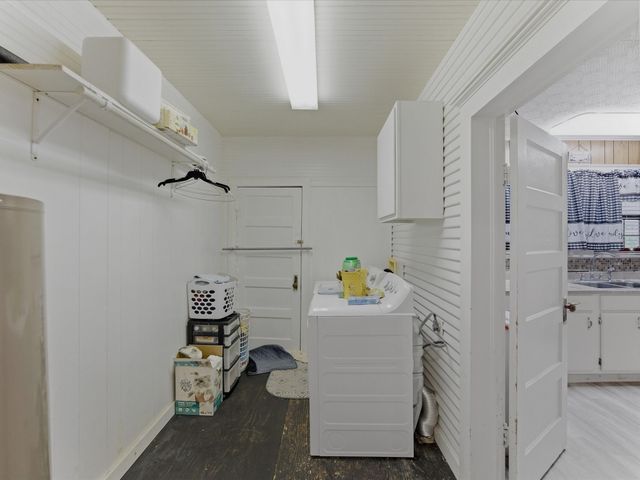 2414 E Ennis Avenue A, Ennis, TX 75119