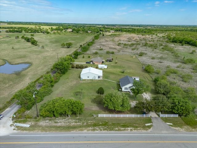 2414 E Ennis Avenue A, Ennis, TX 75119