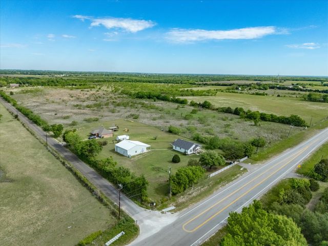 2414 E Ennis Avenue A, Ennis, TX 75119