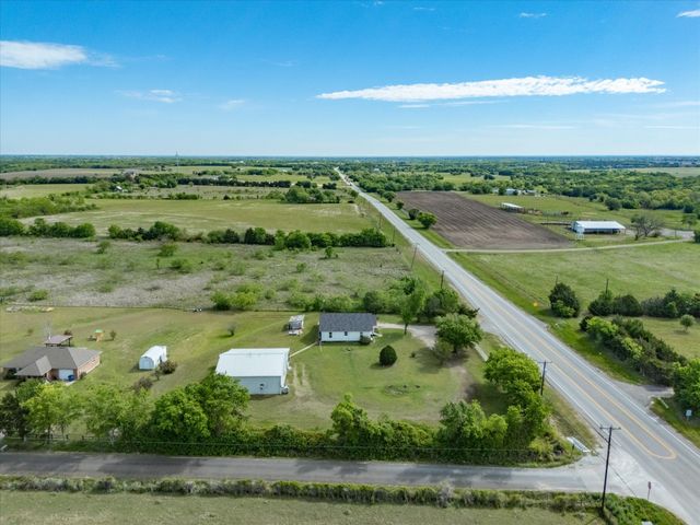 2414 E Ennis Avenue A, Ennis, TX 75119