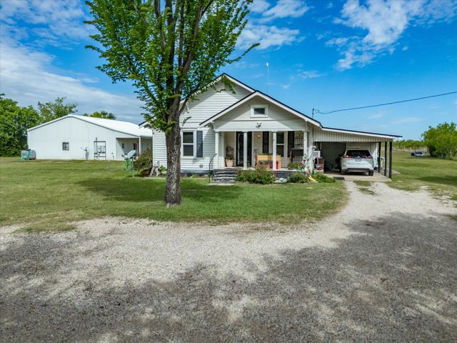 2414 E Ennis Avenue A, Ennis, TX 75119