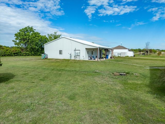 2414 E Ennis Avenue A, Ennis, TX 75119