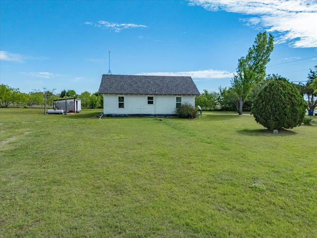 2414 E Ennis Avenue A, Ennis, TX 75119