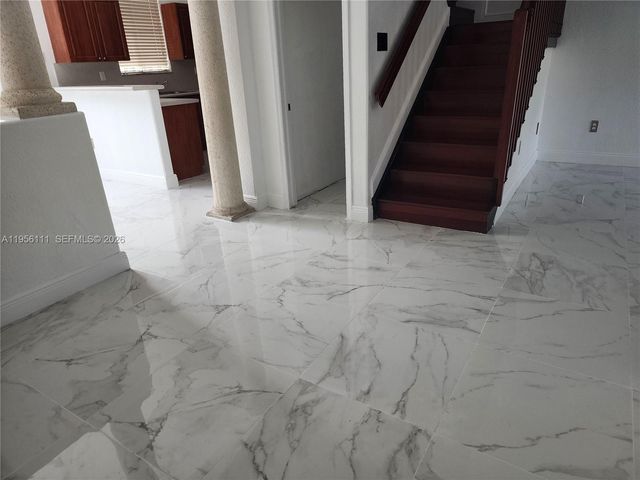 6970 NW 177th St M103, Hialeah, FL 33015