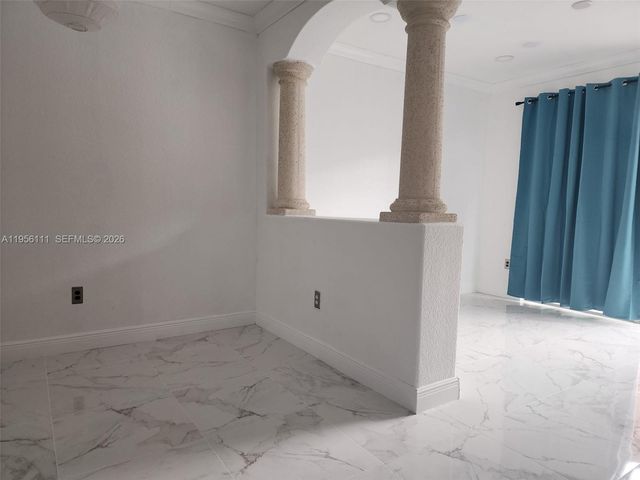 6970 NW 177th St M103, Hialeah, FL 33015