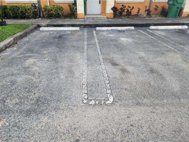 6970 NW 177th St M103, Hialeah, FL 33015