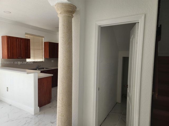 6970 NW 177th St M103, Hialeah, FL 33015