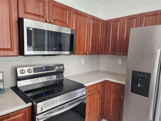 6970 NW 177th St M103, Hialeah, FL 33015