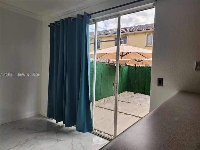 6970 NW 177th St M103, Hialeah, FL 33015