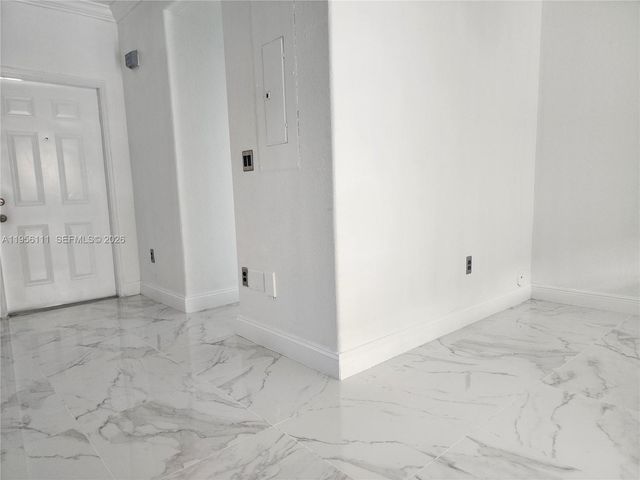 6970 NW 177th St M103, Hialeah, FL 33015