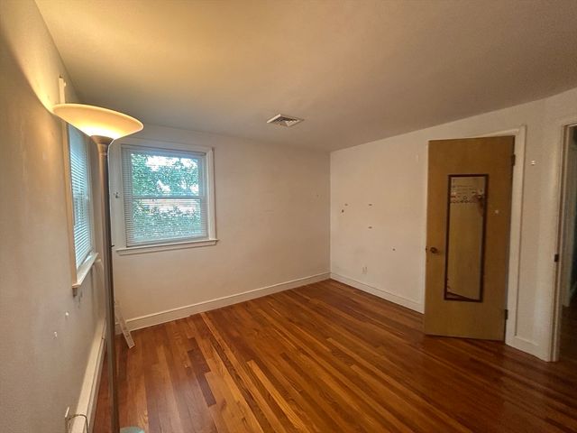 53 Dickson Ave, Arlington, MA 02474