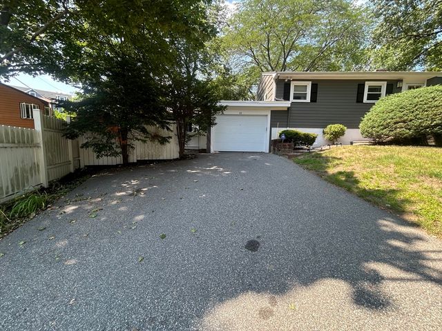 53 Dickson Ave, Arlington, MA 02474