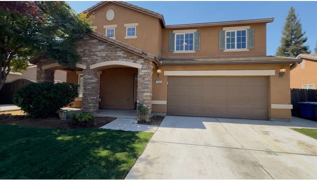 Image 1 of property listing at 1865 N Ellendale Avenue, Fresno, CA 93722