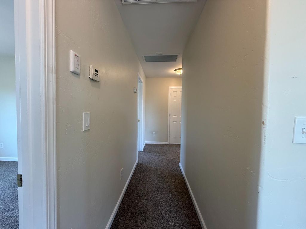 Image 14 of property listing at 1865 N Ellendale Avenue, Fresno, CA 93722