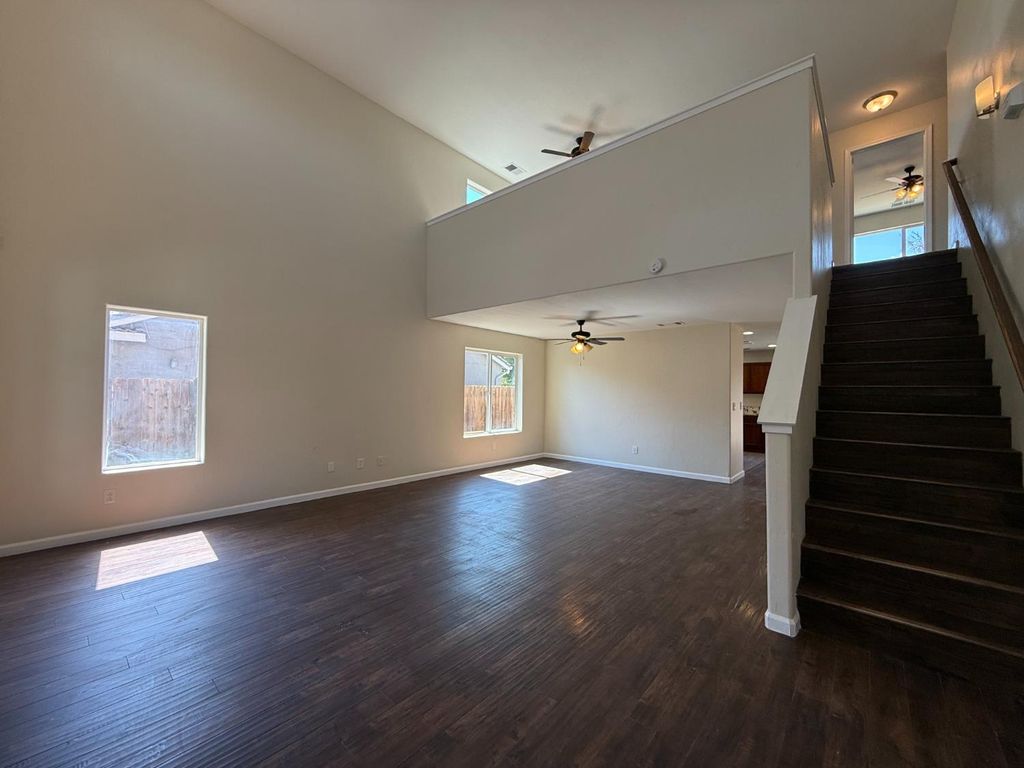 Image 2 of property listing at 1865 N Ellendale Avenue, Fresno, CA 93722