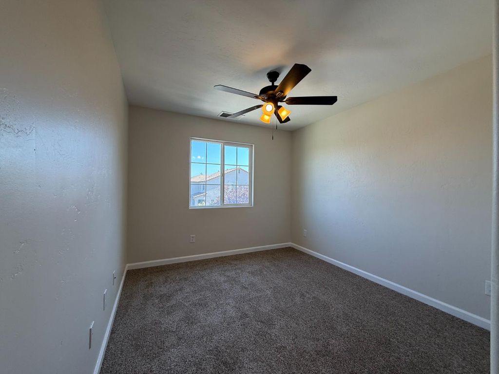 Image 24 of property listing at 1865 N Ellendale Avenue, Fresno, CA 93722