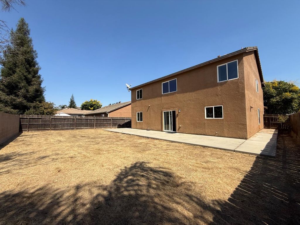 Image 30 of property listing at 1865 N Ellendale Avenue, Fresno, CA 93722