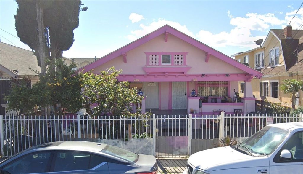 236 W 53, Los Angeles, CA 90037