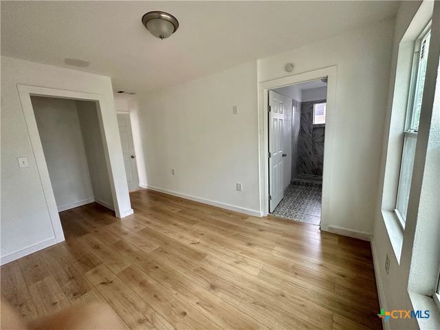 929 Veterans Street, Seguin, TX 78155