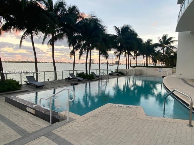 665 NE 25th St 1102, Miami, FL 33137