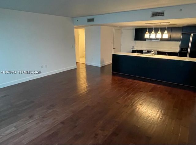 665 NE 25th St 1102, Miami, FL 33137