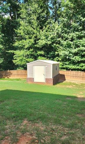 4050 Madison Acres Drive, Locust Grove, GA 30248