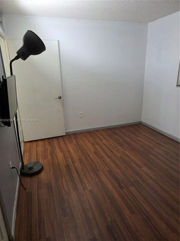 8065 SW 107th Ave 202, Miami, FL 33173