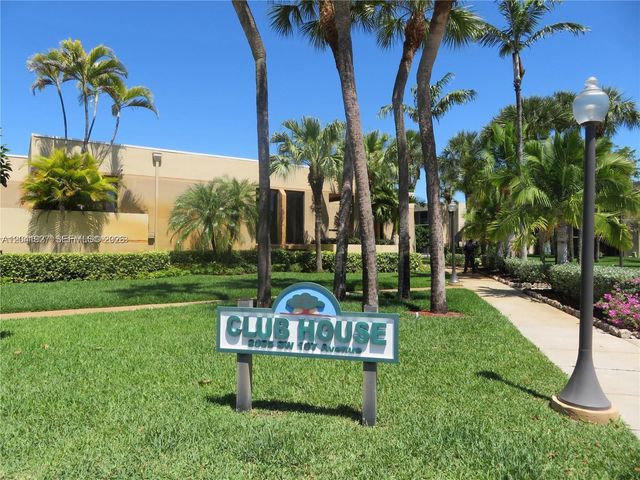 8065 SW 107th Ave 202, Miami, FL 33173