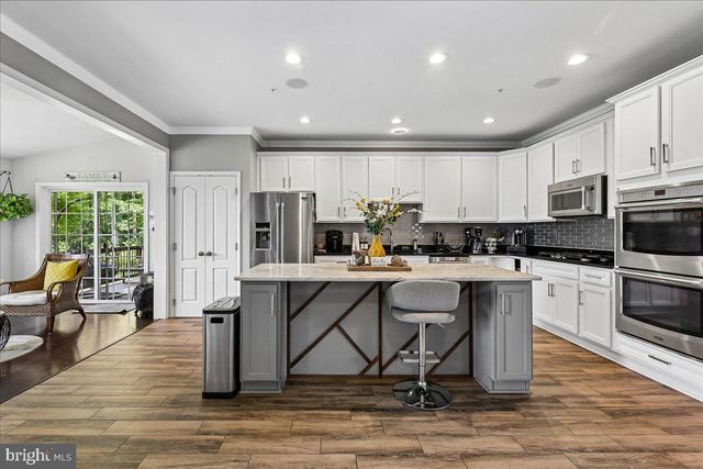 2715 PUMPKIN ST, Clinton, MD 20735