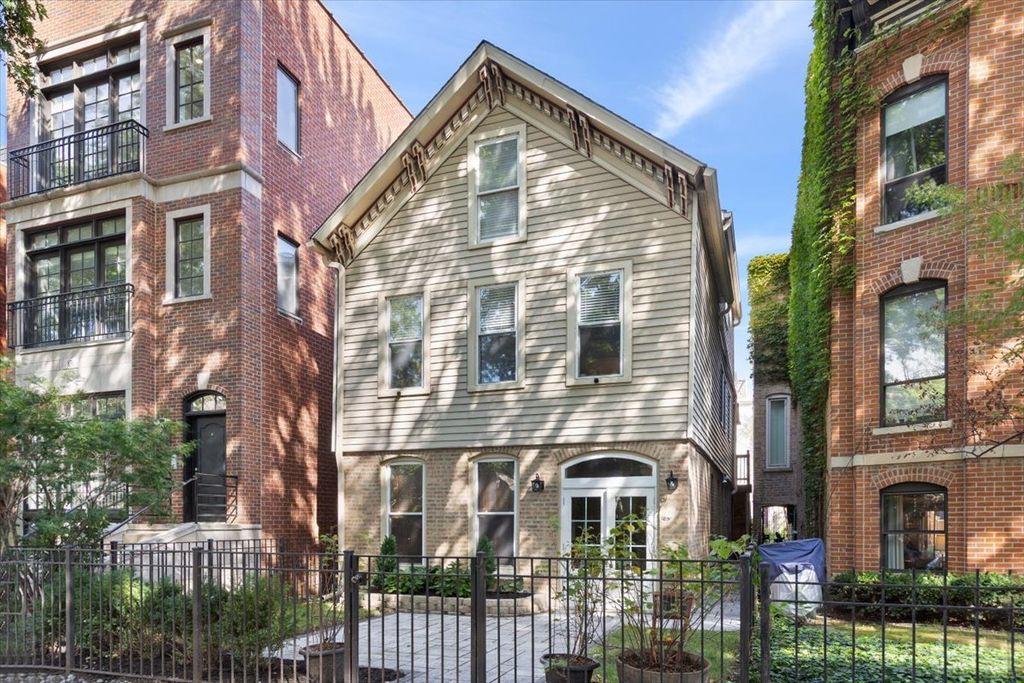 828 W Lill Avenue, Chicago, IL 60614 — photo 2