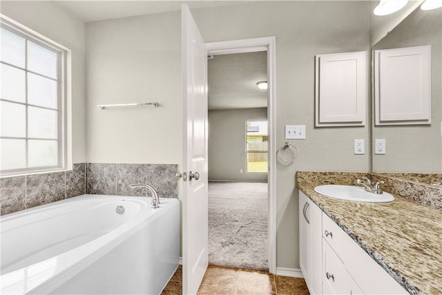 704 Mockingbird Street, Navasota, TX 77868