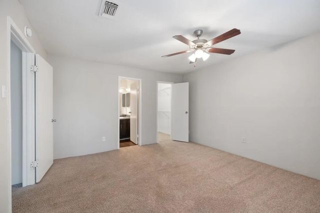 2800 S Ashford Road 102, Houston, TX 77082
