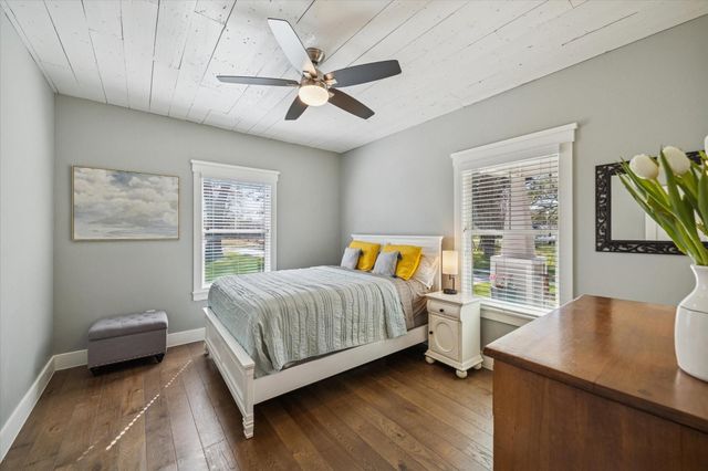 216 W 30th Street, Houston, TX 77018