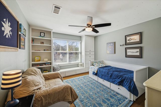 216 W 30th Street, Houston, TX 77018