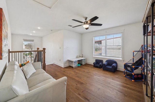 216 W 30th Street, Houston, TX 77018