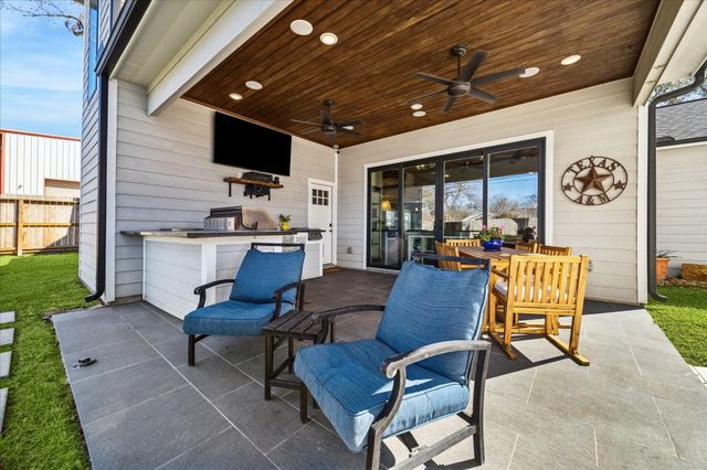 216 W 30th Street, Houston, TX 77018