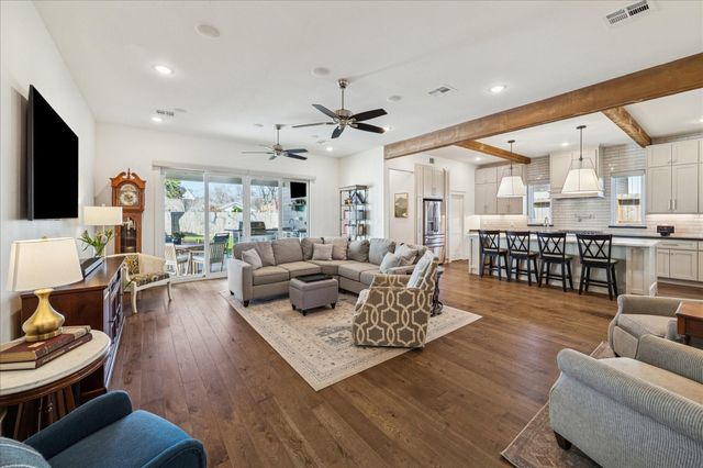 216 W 30th Street, Houston, TX 77018