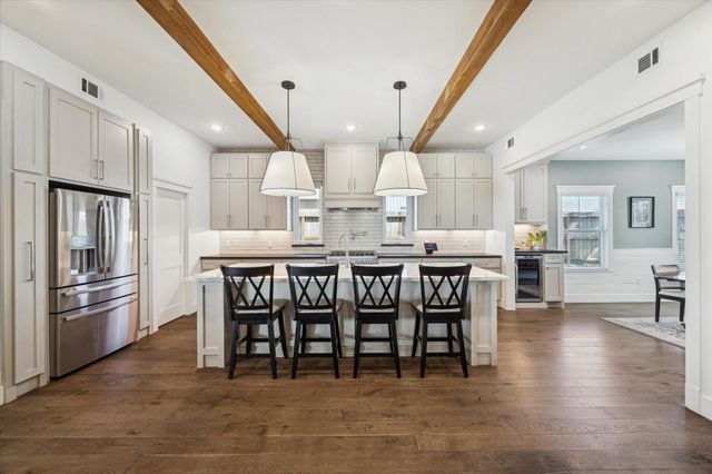 216 W 30th Street, Houston, TX 77018