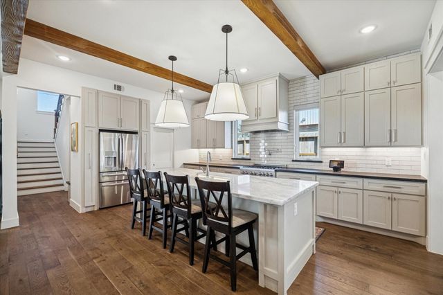 216 W 30th Street, Houston, TX 77018