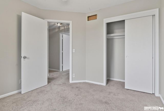 16255 Weir Street, Omaha, NE 68135