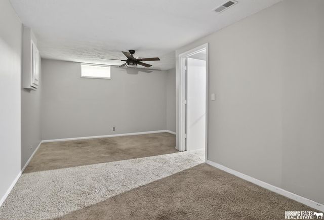 16255 Weir Street, Omaha, NE 68135