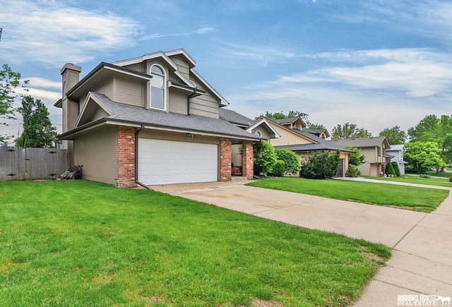 16255 Weir Street, Omaha, NE 68135