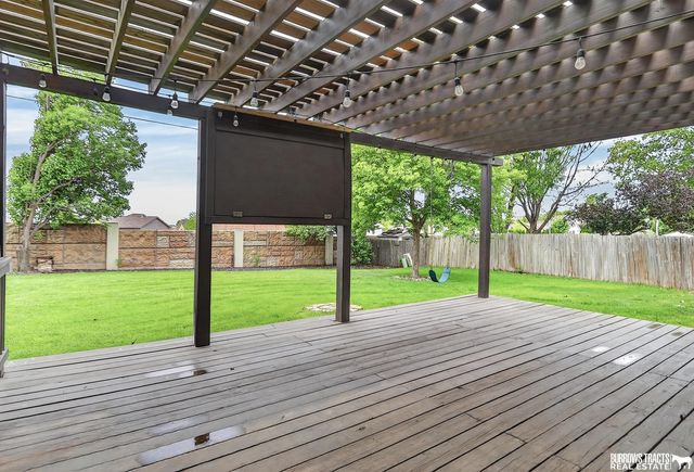 16255 Weir Street, Omaha, NE 68135